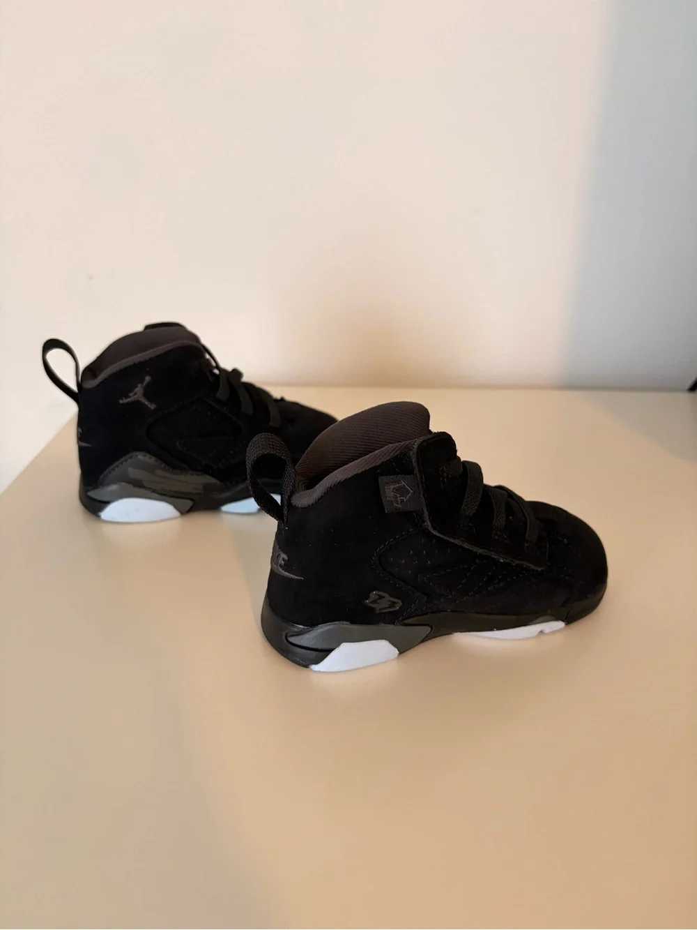 Jordan Toddler MVP Sneakers in Black 5c